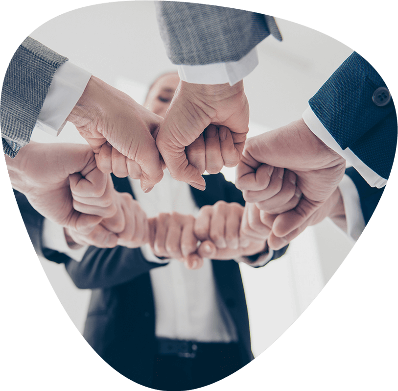 https://crmdesk.in/assets/images/img-team.png